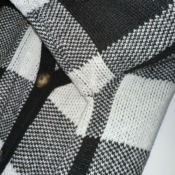 Altar’d State Women’s Black White Plaid Button Cardigan Size Medium - Picture 5 of 12